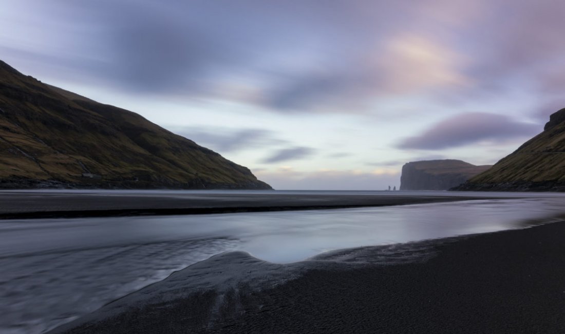 La spiaggia nera di Tjørnuvík © Elisa Polini e Luca Landoni