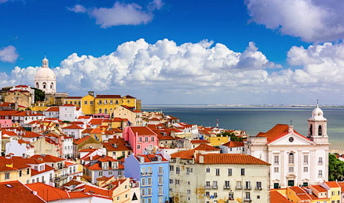 Lisbona. Credits Sean Pavone / Shutterstock