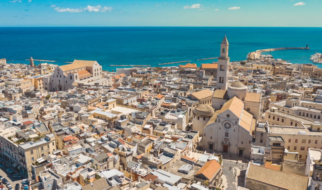Veduta del centro storico di Bari. Credits Fabio Dell / Shutterstock