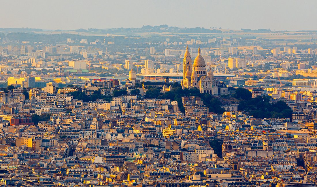 La Basilique du Sacré-Cœur domina Montmartre