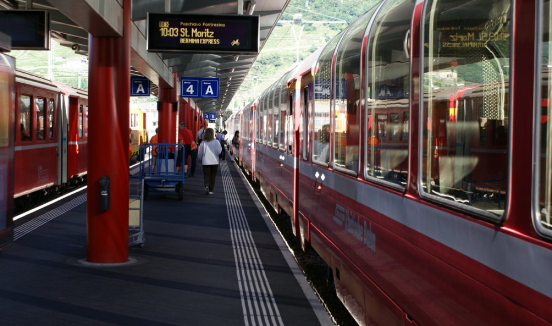 Il Bernina Express nella stazione italiana di Tirano