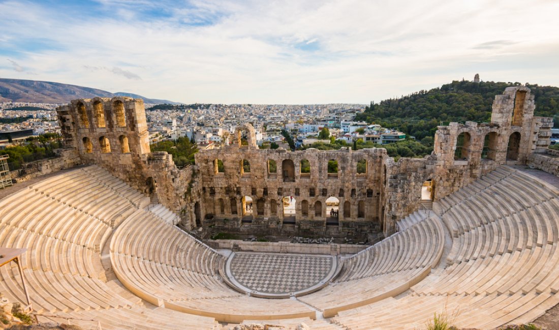 Atene vista dall'Odeon di Erode Attico