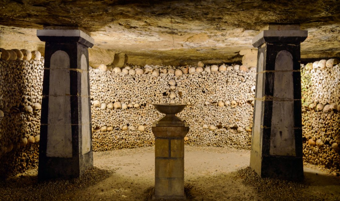 Le Catacombe di Parigi. Credits Mikhail Gnatkovskiy / Shutterstock