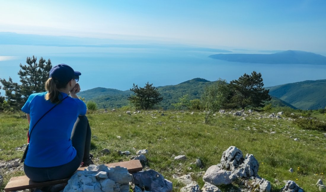 Il Mediterraneo dalla cima del Vojak. Credits Christopher Moswitzer / Shutterstock