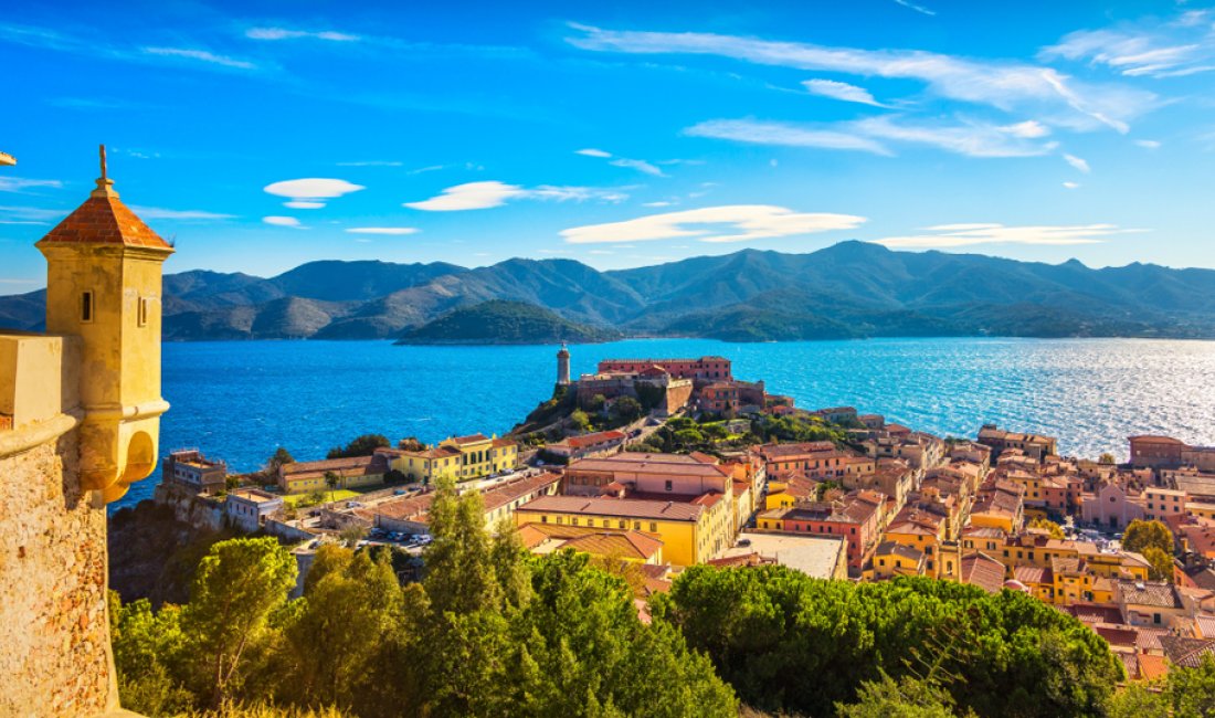 Veduta di Portoferraio dalla Fortezza Medicea. Credits StevanZZ / Shutterstock